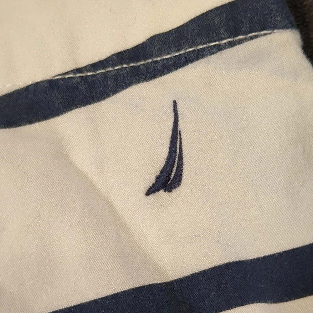 SALE💥 Nautica, 8, navy, white - Picture 4 of 4